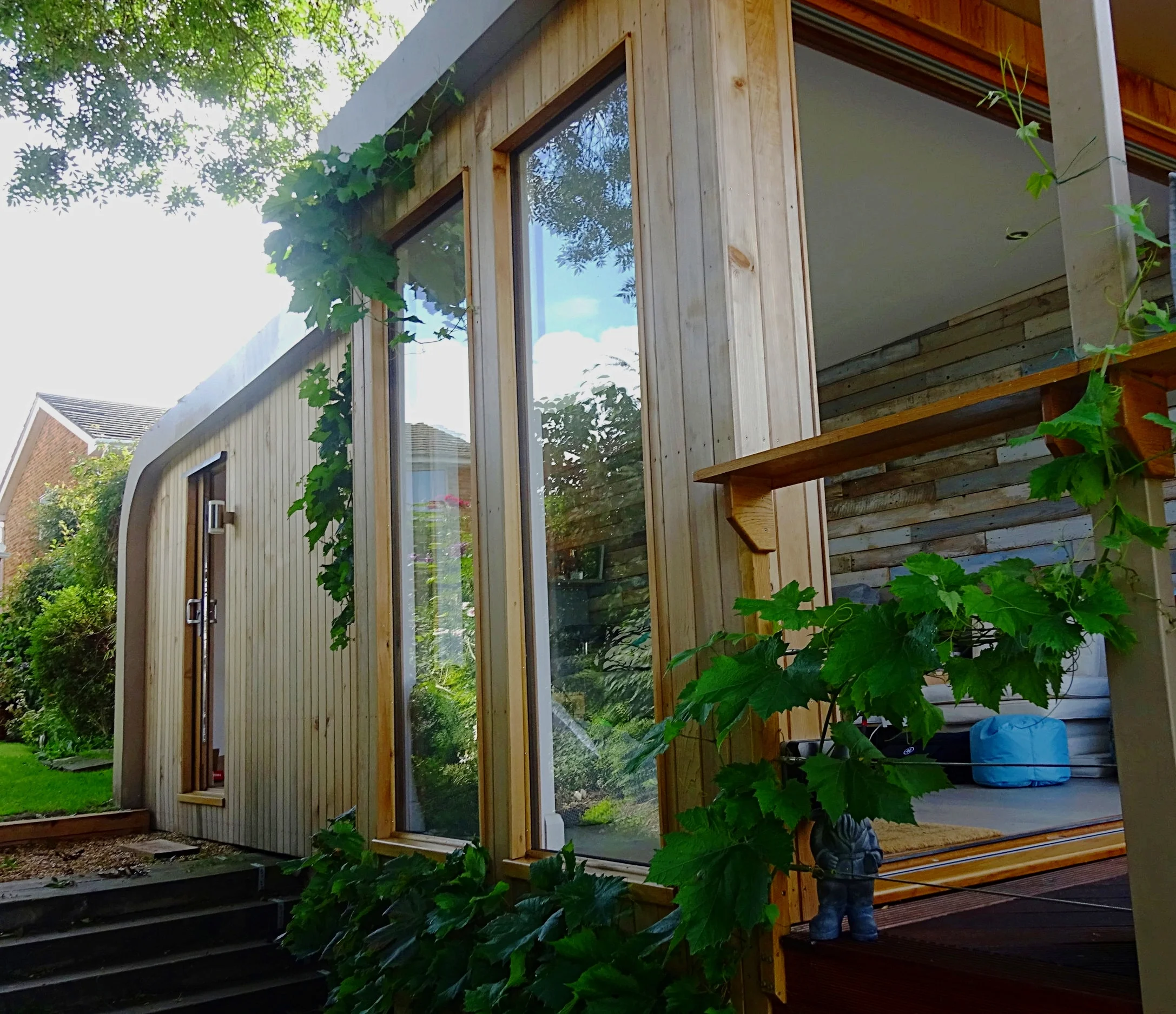 Curve Garden Rooms project